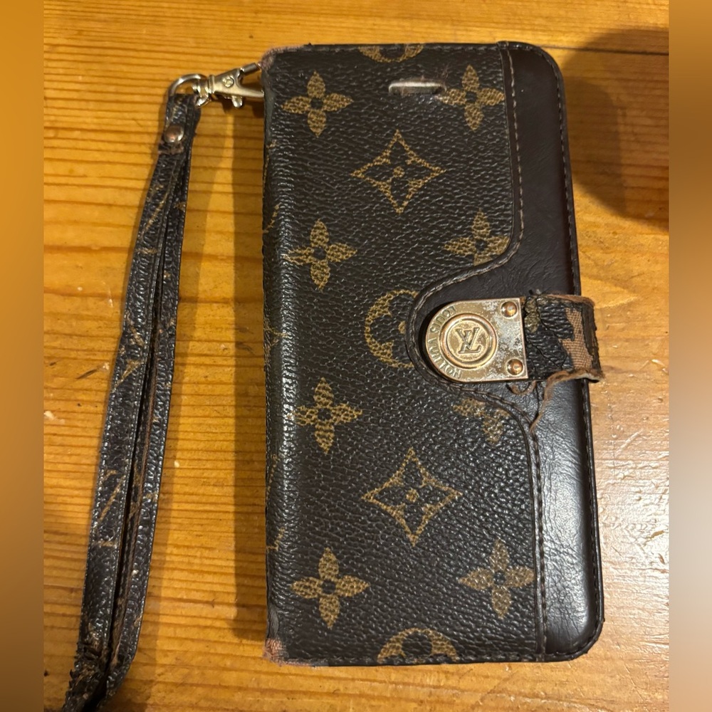 Louis Vuitton iPhone 15 case, used as shown in pics, bought online seller